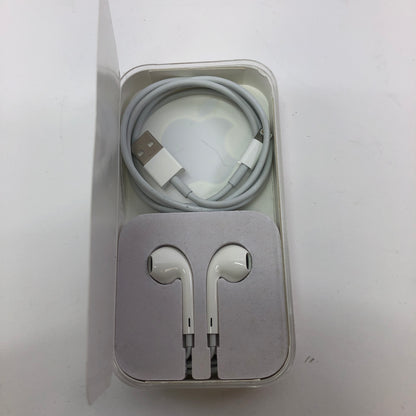 Apple iPod Touch 6th Gen 32GB Space Gray MKJ02LL/A With Box and EarPods