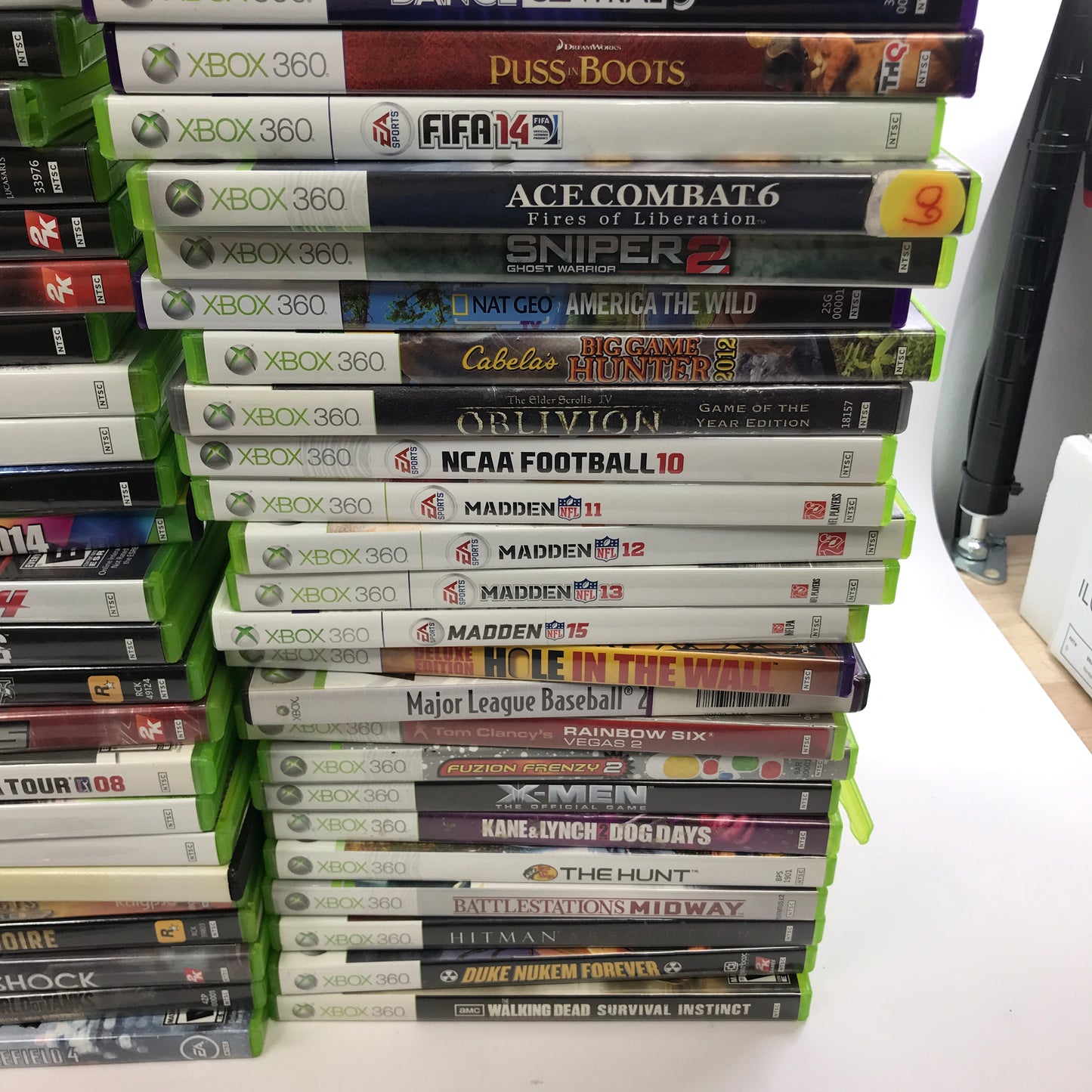 Lot of 133 Microsoft Xbox 360 Games [Call of Duty, Gears of War and More]