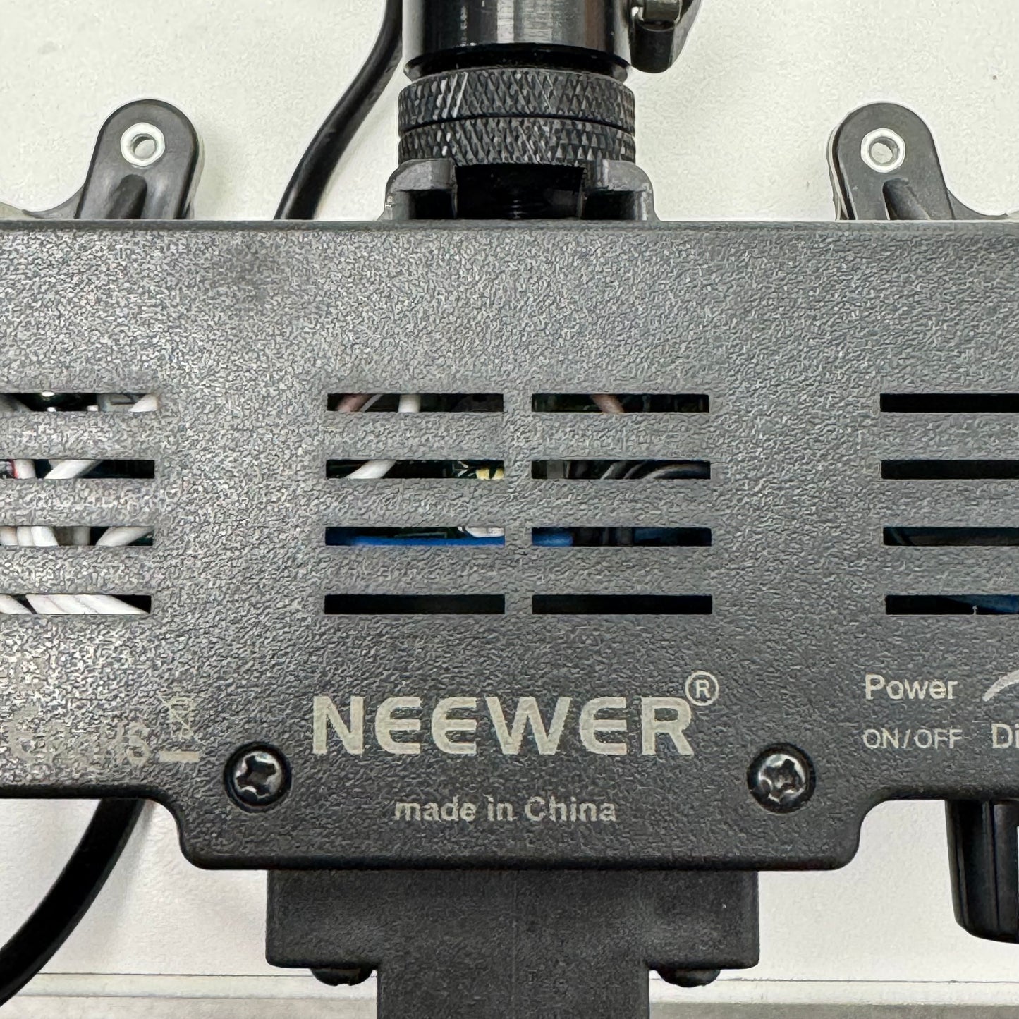Neewer Ring light  RL-18"