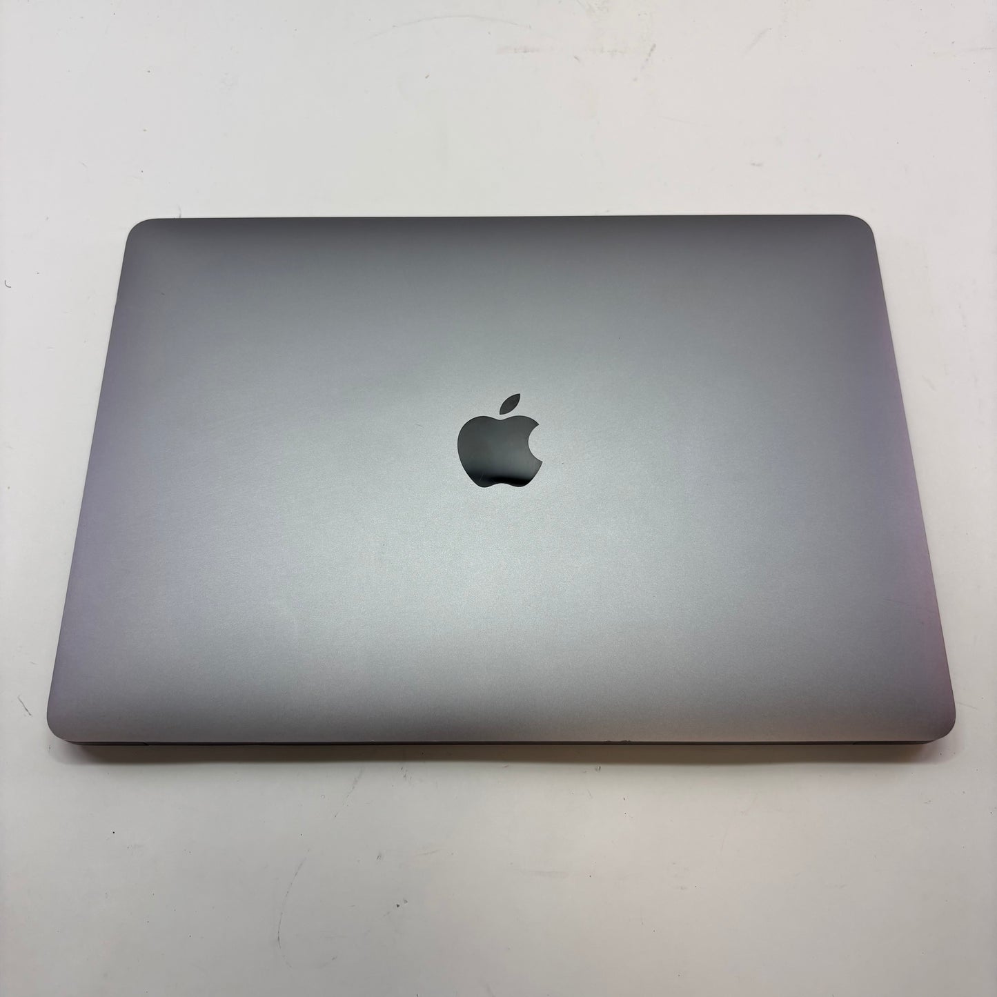 2020 Apple Mac Pro i5 1.4GHz 8GB RAM 512GB SSD Iris Plus Graphics Silver A2289