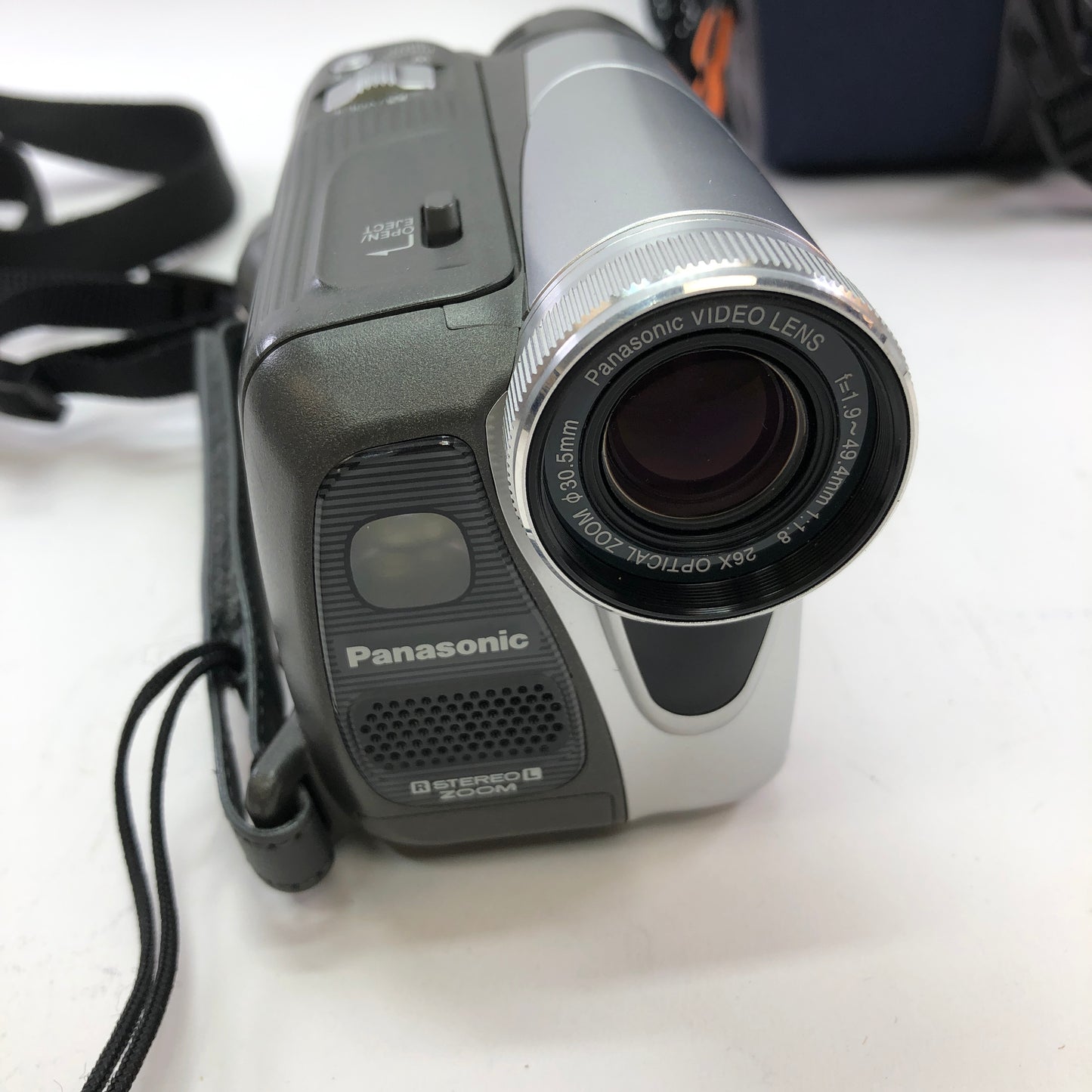 Panasonic Handycam Camcorder PV-GS31 w Carrying Case and Two Blank Cassettes