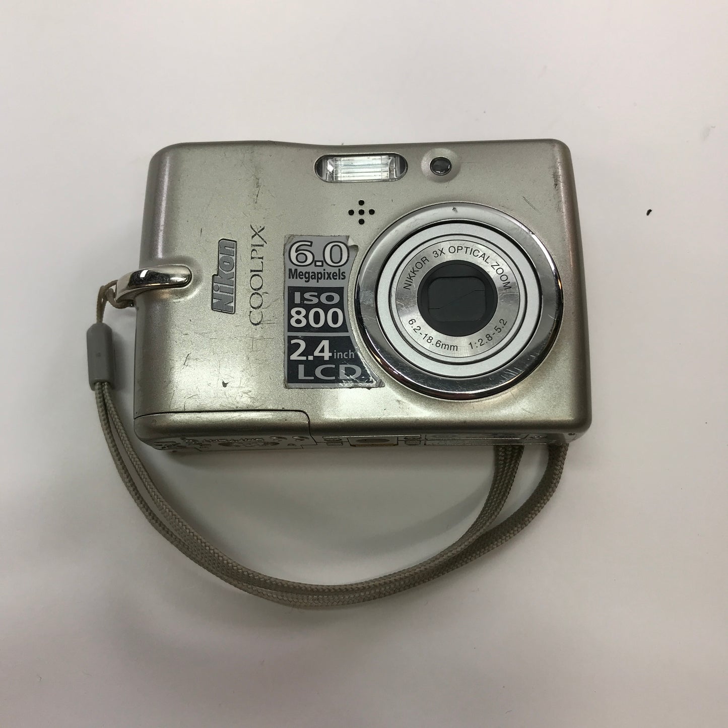 Lot of 7 Broken Digital Cameras [Nikon, Sony, Kodak and Minolta] No Power READ