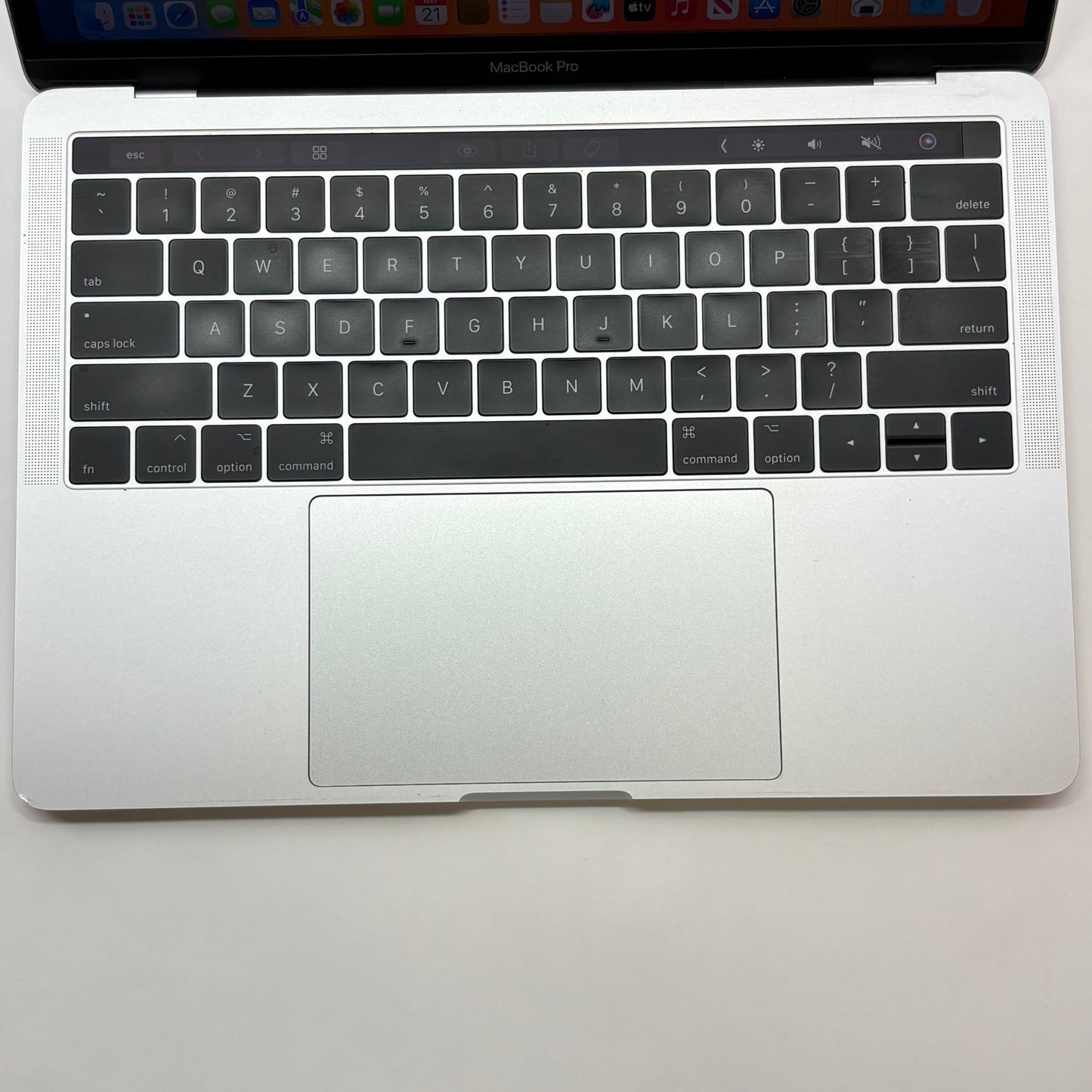 2017 Apple MacBook Pro 13.3" i5 3.1GHz 8GB RAM 256GB SSD Silver A1706