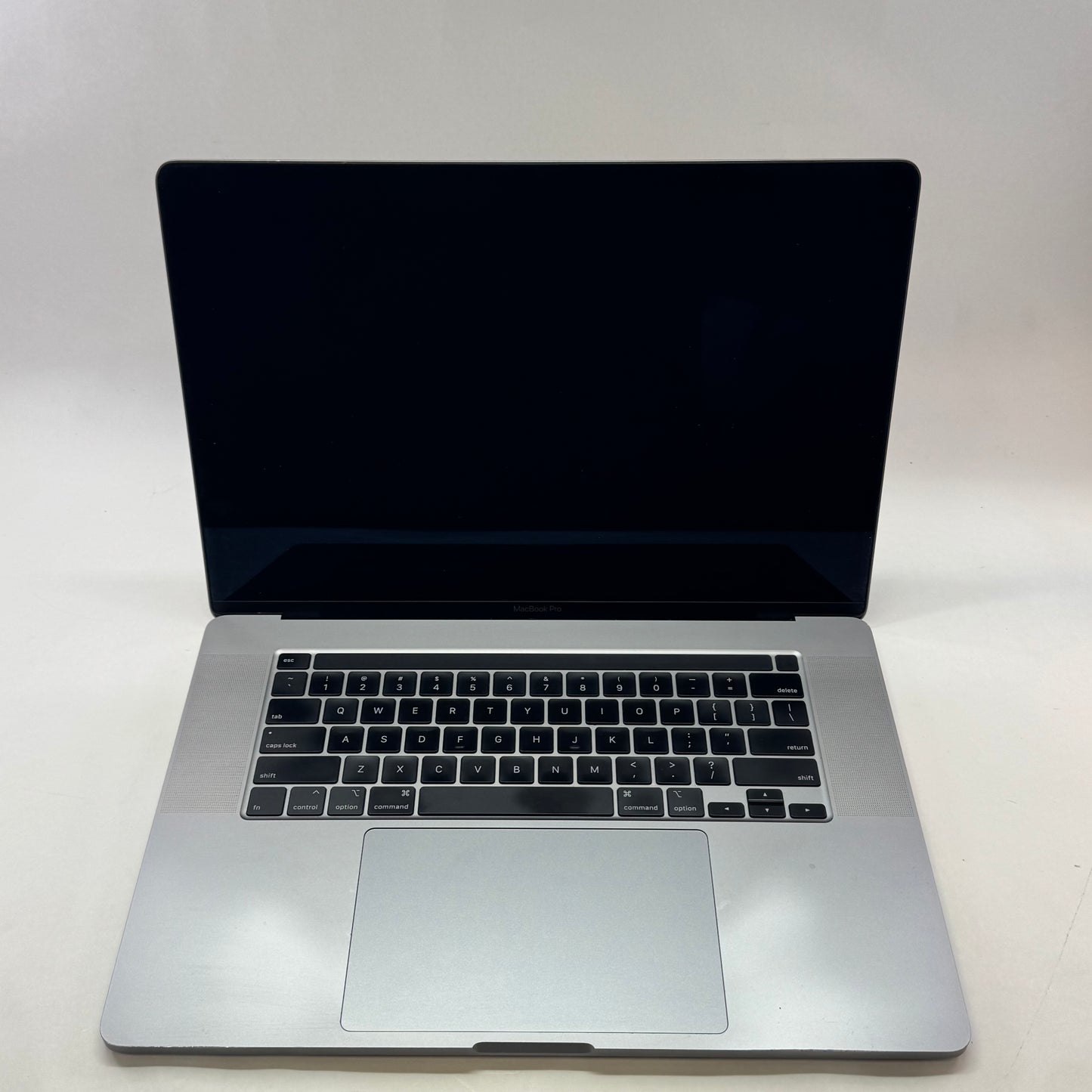 2019 Apple MacBook Pro 16" i9 2.3GHz 16GB RAM 1TB HDD Silver A2141
