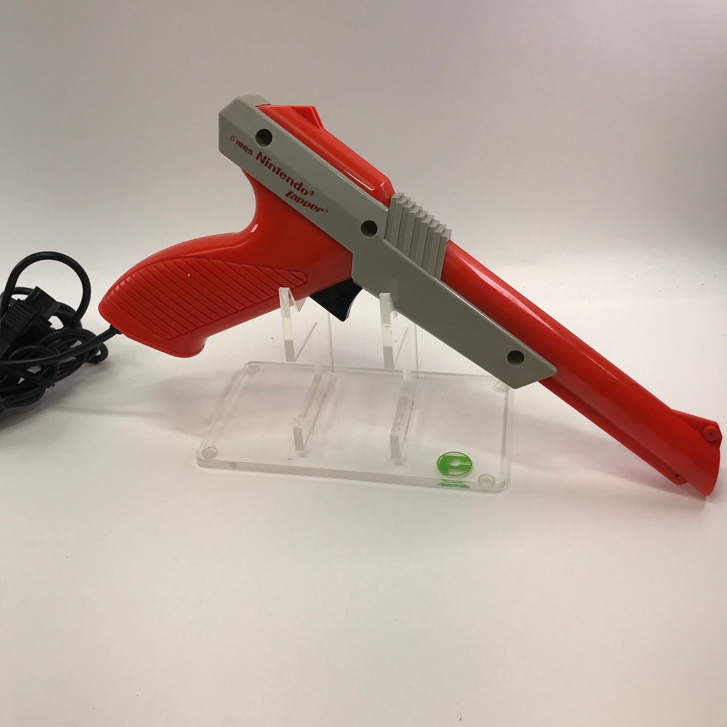 Nintendo NES Zapper Controller NES-005 Orange w Manual and Mario/Duck Hunt
