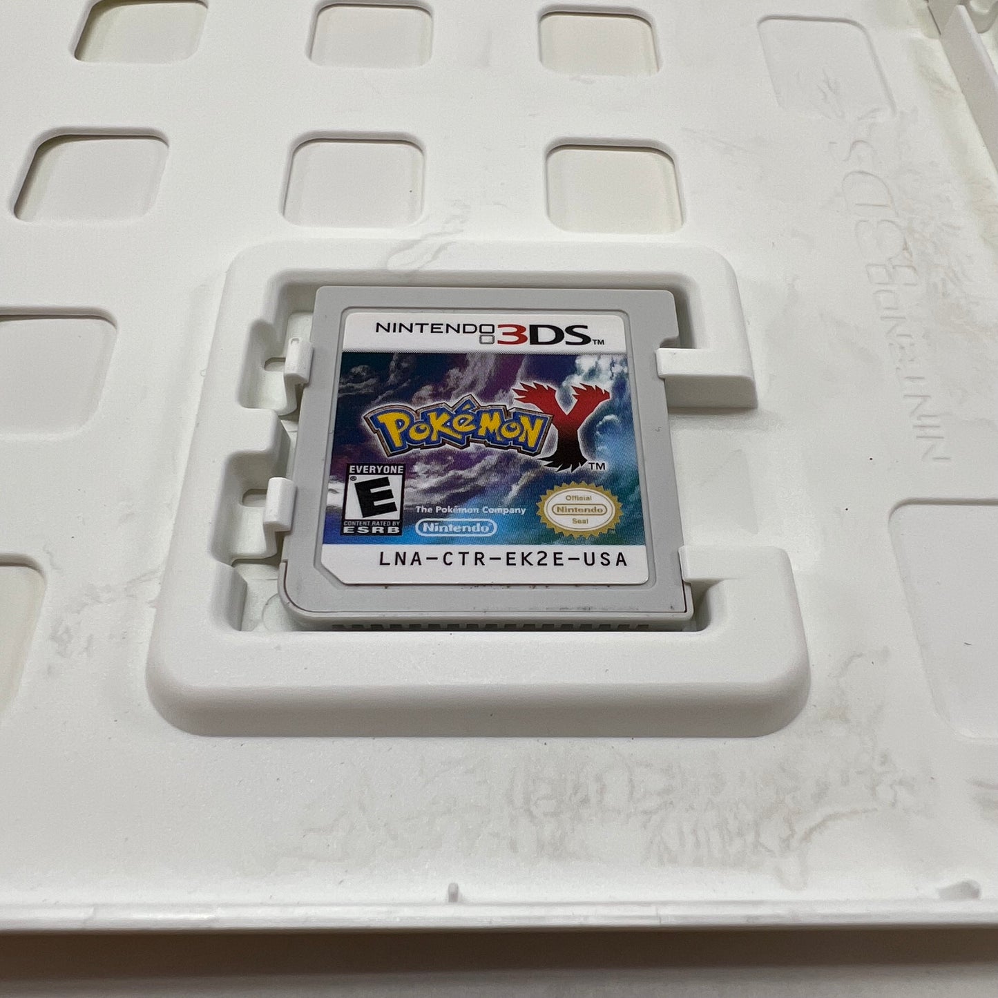 Pokemon Y (Nintendo 3DS, 2013)