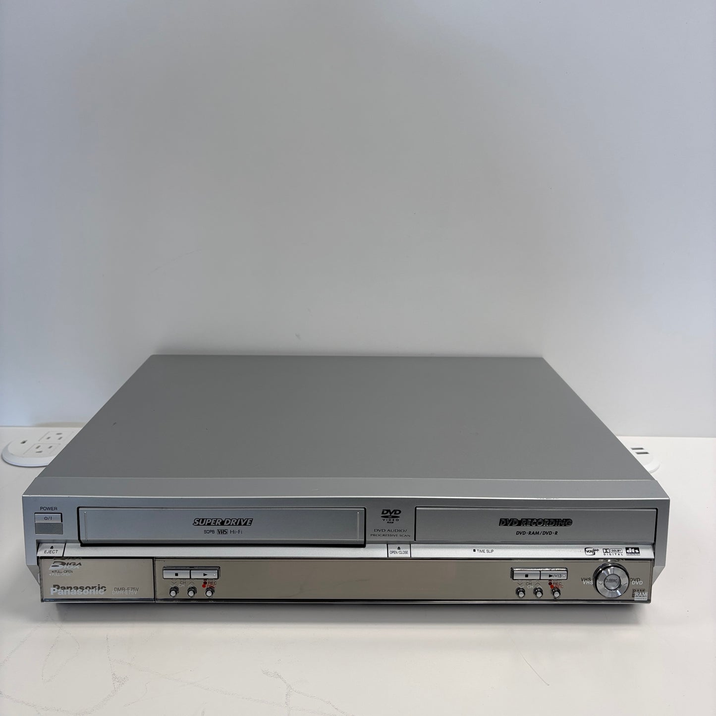 Panasonic DMR-E75V VHS/DVD Player