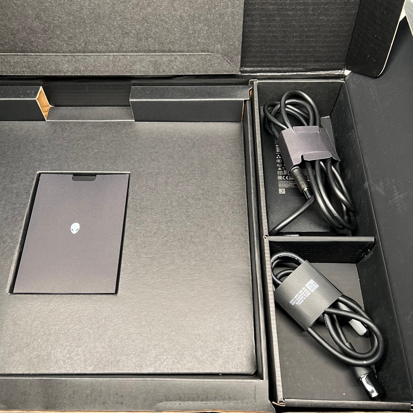 Alienware Area 51 AA18250 18" Core Ultra 9 275HX 2.7GHz 32GB RAM 2TB SSD