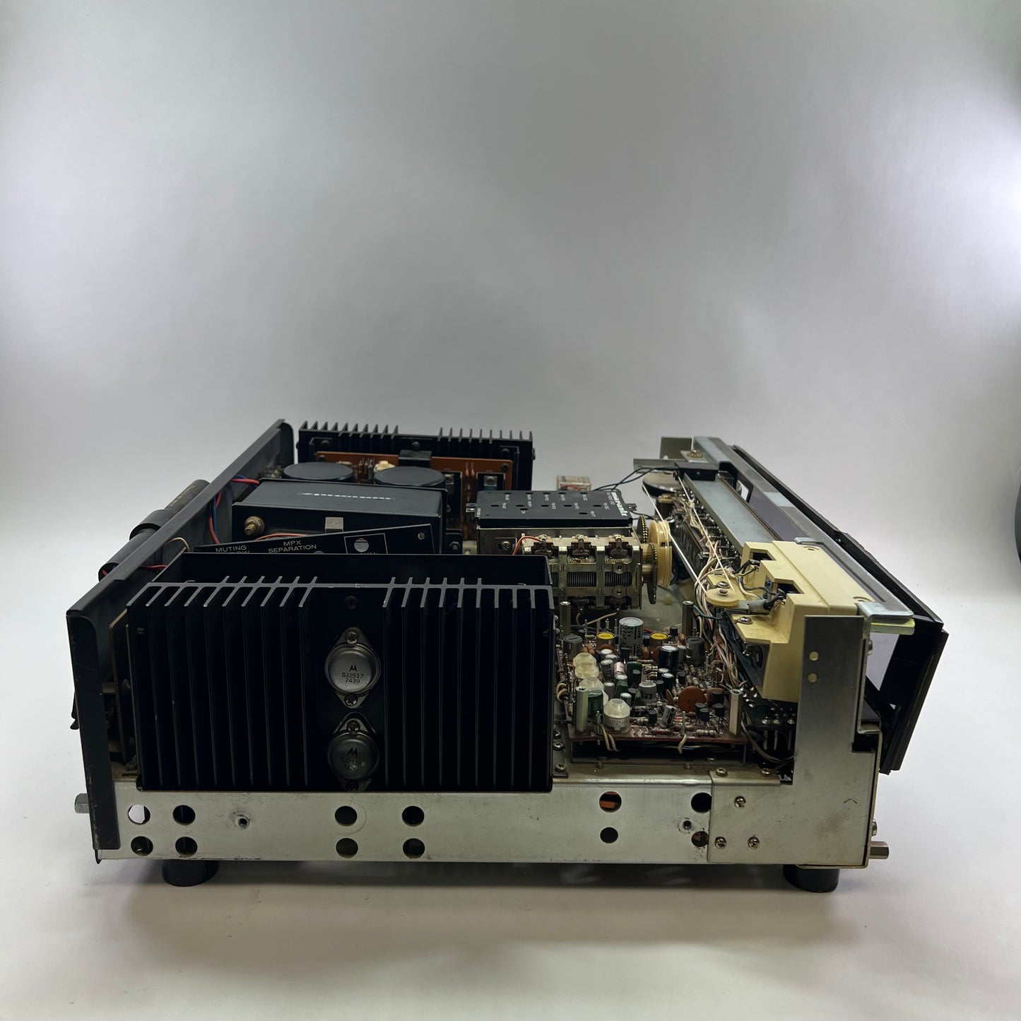 Broken Marantz 2275 Stereophonic Receiver Read Description