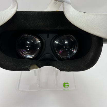 Broken Oculus Quest 2 256GB KW49CM HAS DARK SPOT ON LCD DISPLAY