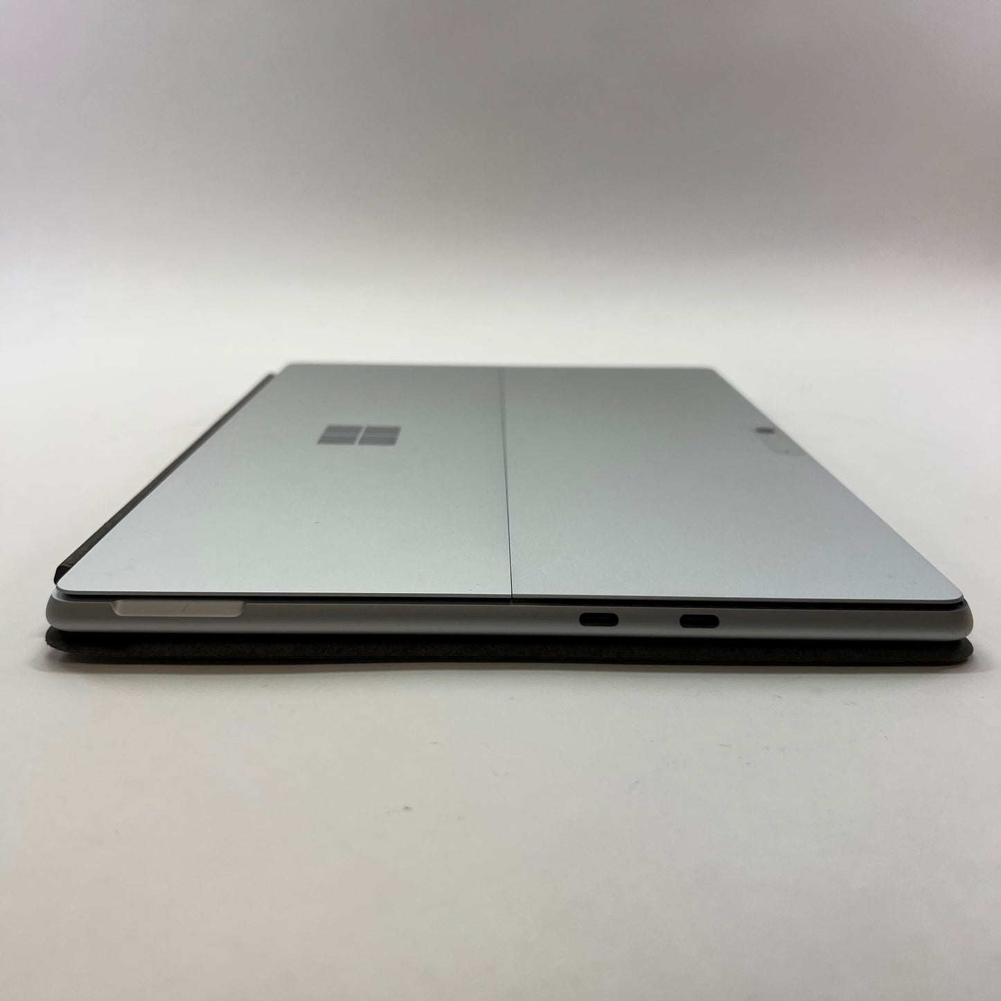 Microsoft Surface Pro 10 for Business 2079 13" Core Ultra 5 135U 2.1GHz 8GB RAM