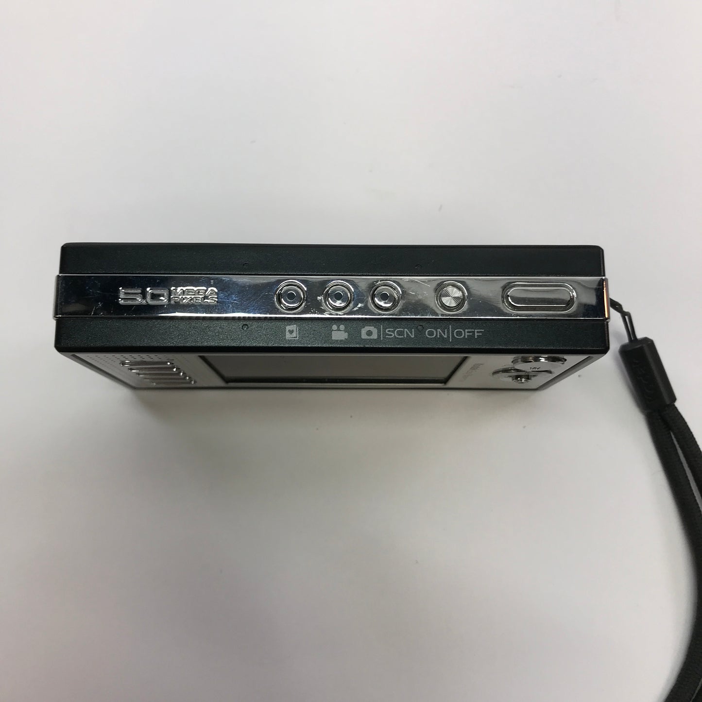 Lot of 7 Broken Digital Cameras [Nikon, Sony, Kodak and Minolta] No Power READ