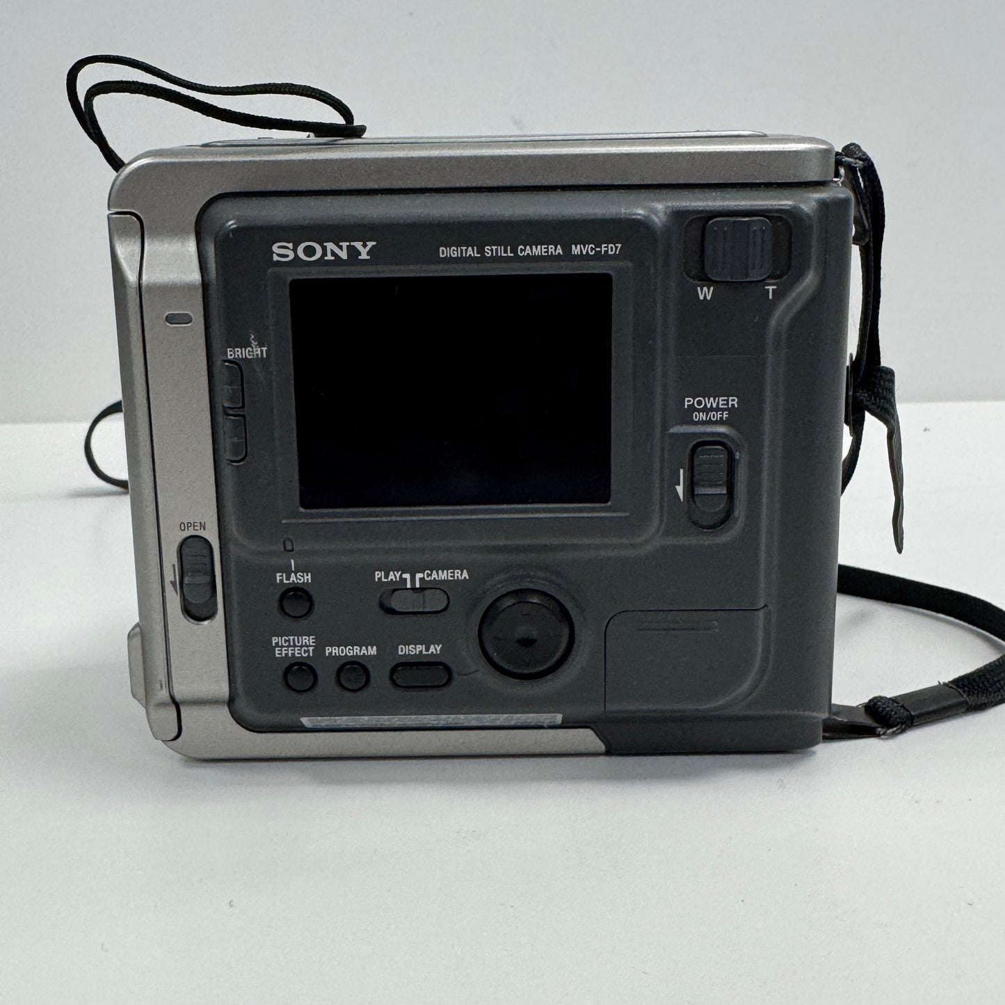 Sony MVC-FD7 0.3MP Digital Still Camera
