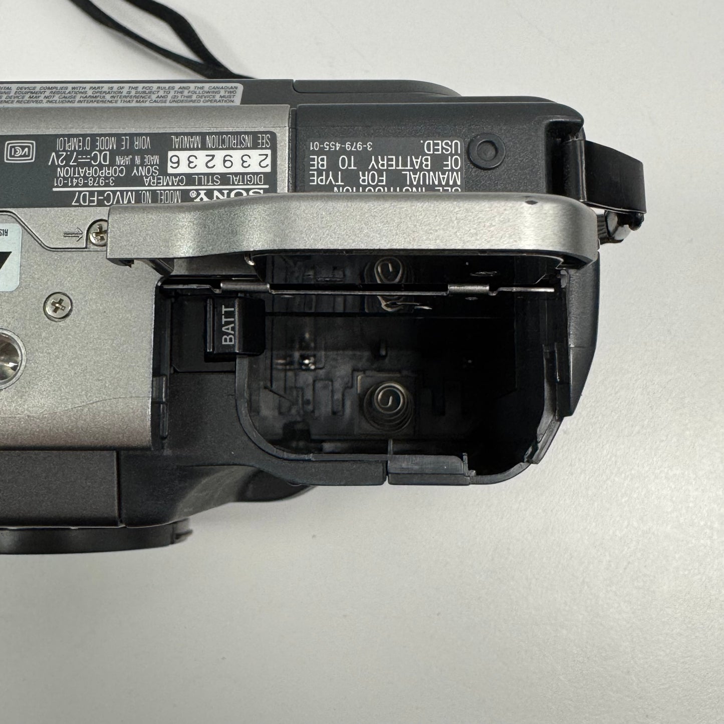 Sony MVC-FD7 0.3MP Digital Still Camera