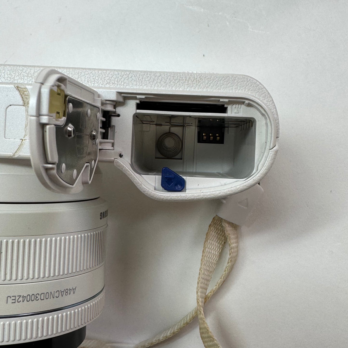 Samsung NX1100 EV-N 20.3MP Mirrorless Digital Camera w/ Standard Zoom Lens