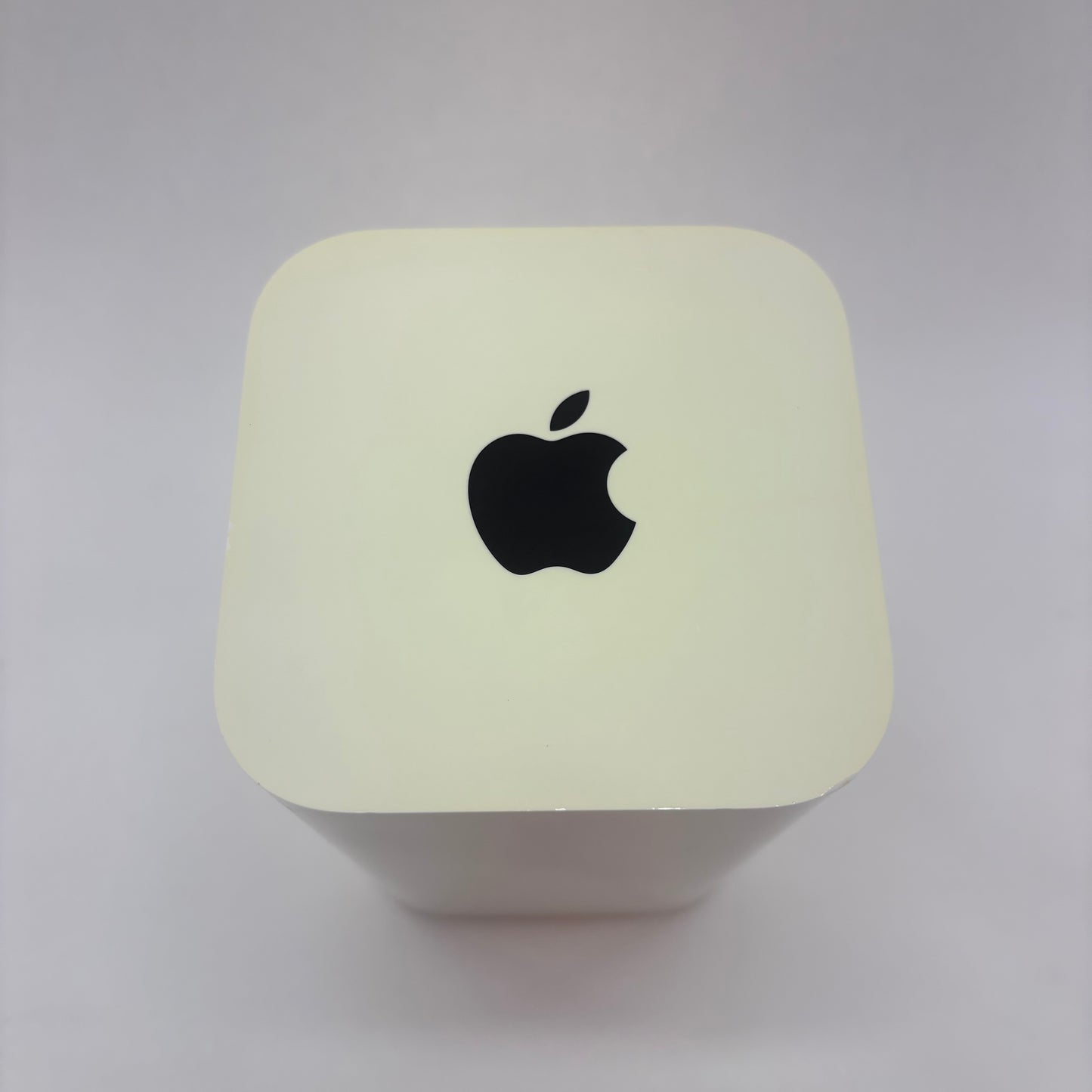 Apple AirPort Extreme 6th Gen 802.11ac Dual-Band Wi-Fi Router ME918LL/A