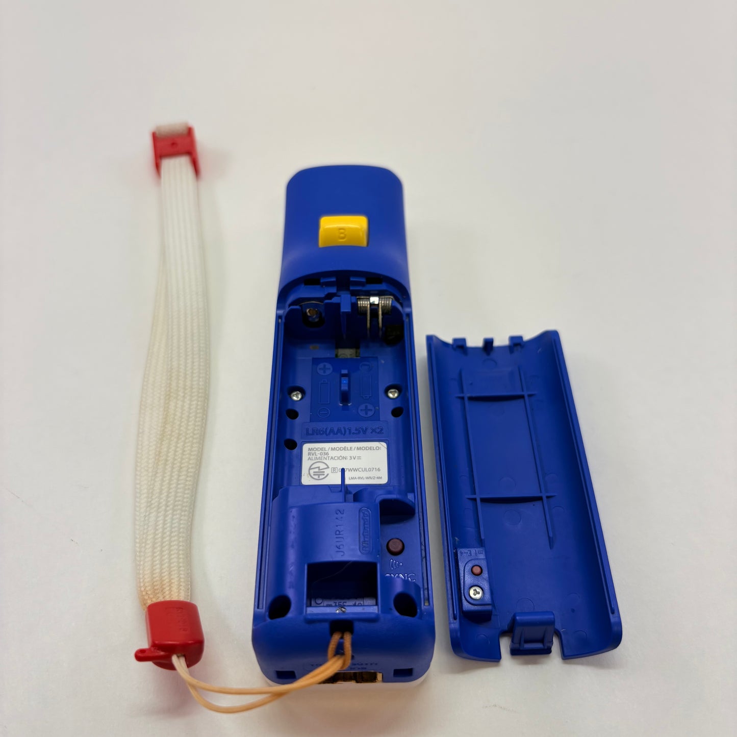 Nintendo Toad Wii Motion Plus Controller Controller RVL-036 White/Red